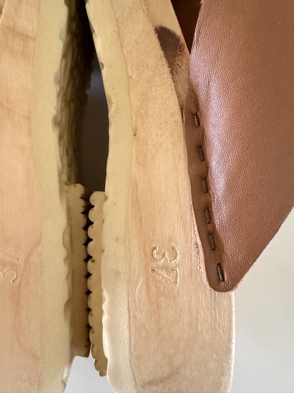 No. 6 Frida Clog - Picture 8 of 10